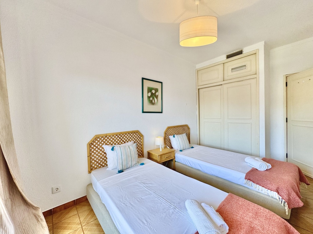 Vilamoura Palm Tree 2 With Poolby Homing