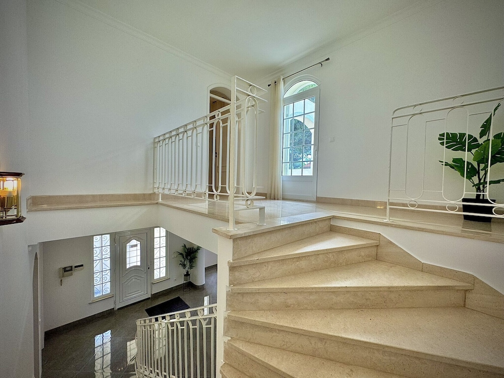 Quarteira Premium Villa by Homing
