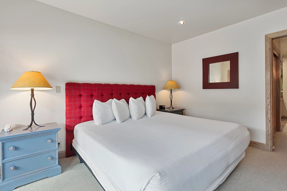 Royal Plaza at Deer Valley Resort - One Bedroom Condo #302 1 Condo