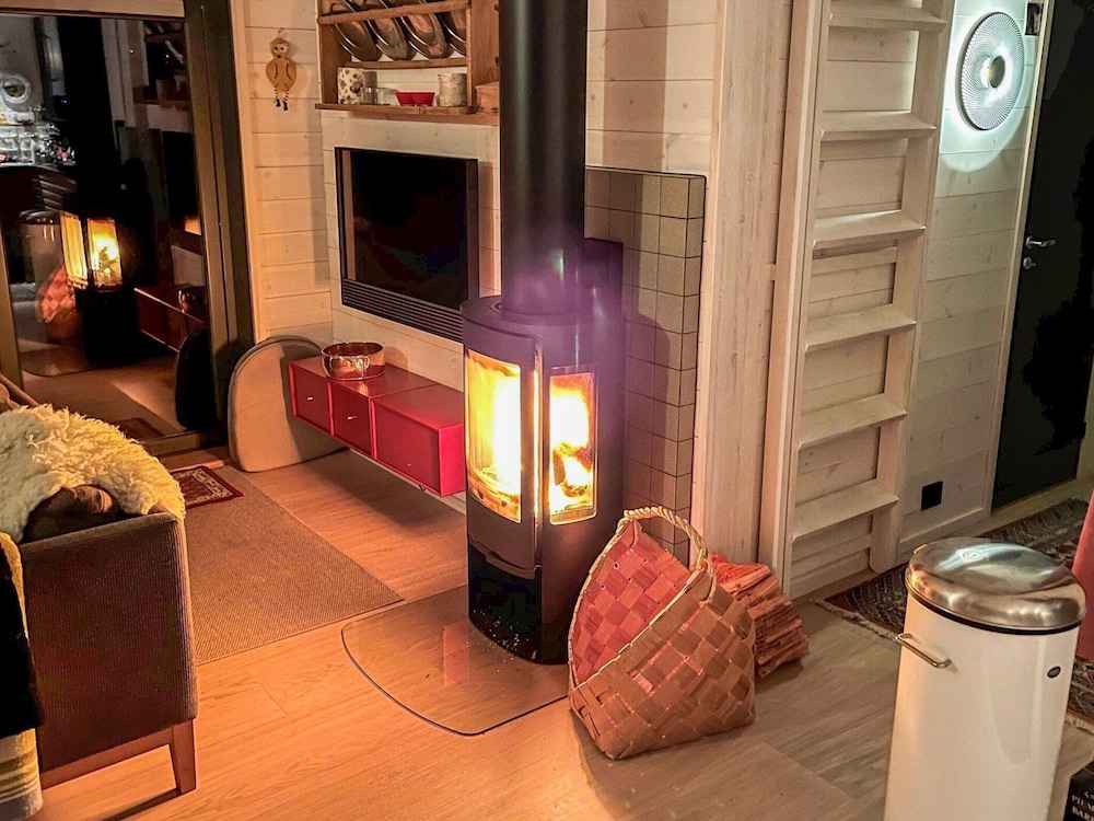 6 Person Holiday Home in Tjorhom