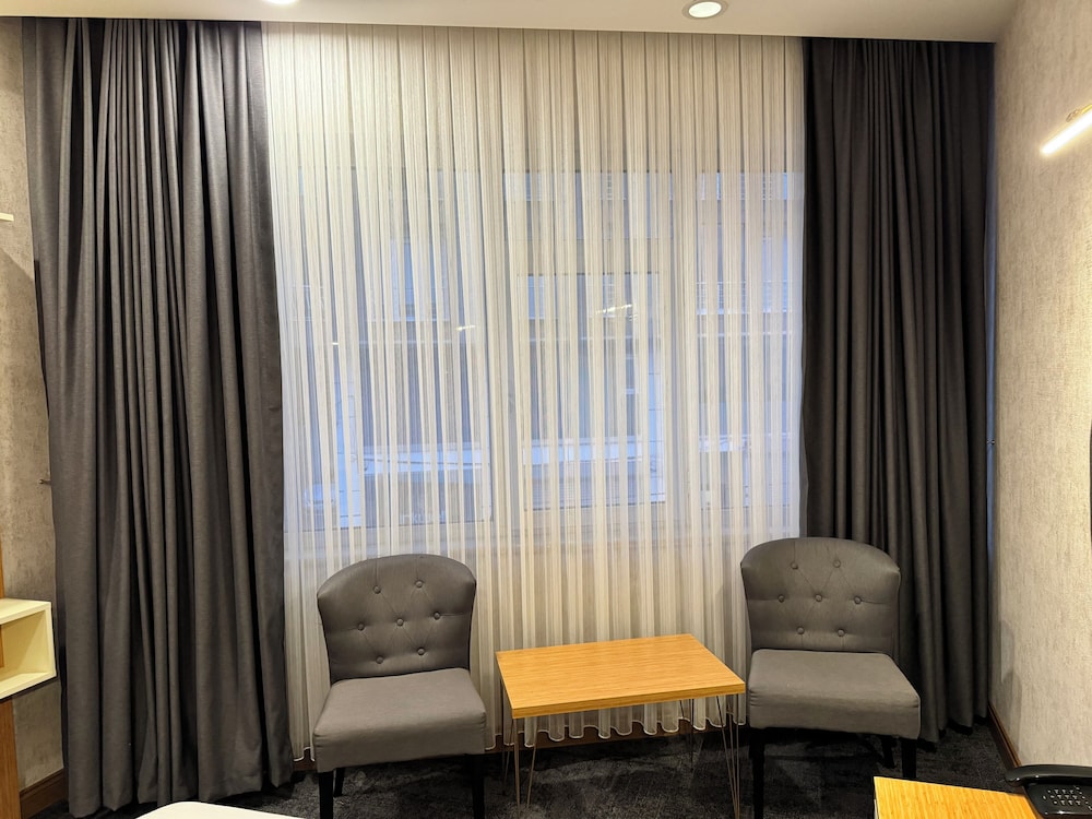 E5 Park Hotel - Image 26