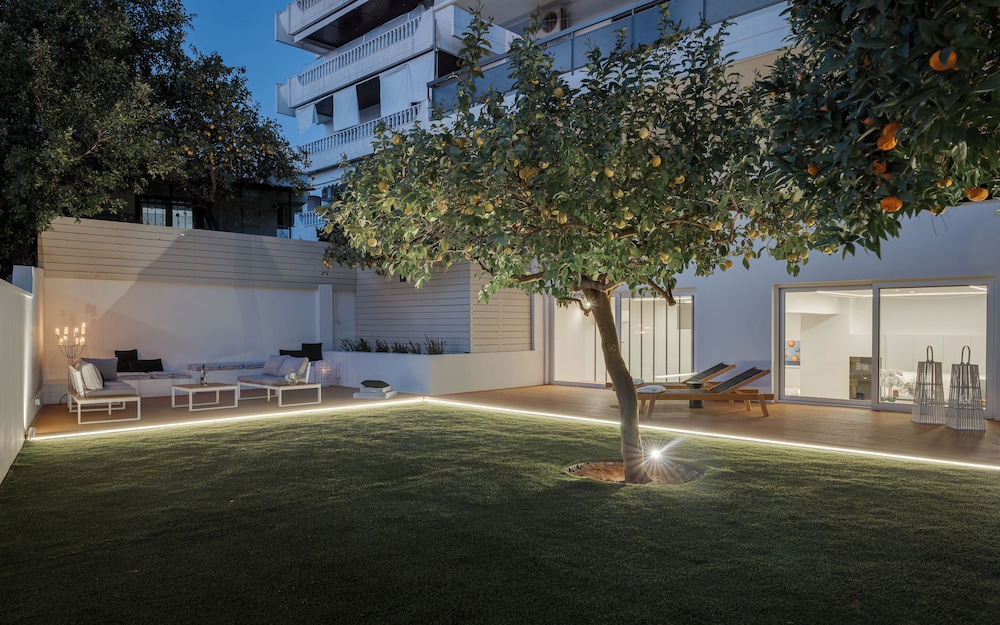 Athena's Lemon Grove Glyfada