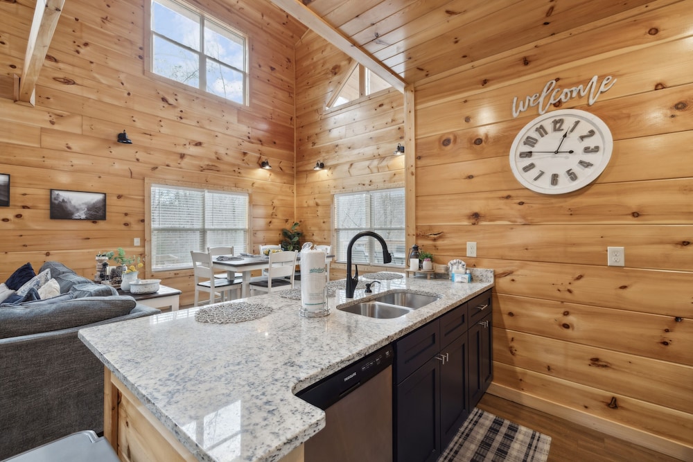 Big Bear Splash 2 Bedroom Cabin