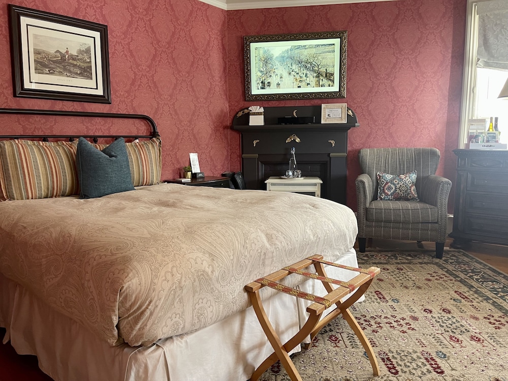 Ashland Vacations - McCall House Boutique Inn - Property Image 65