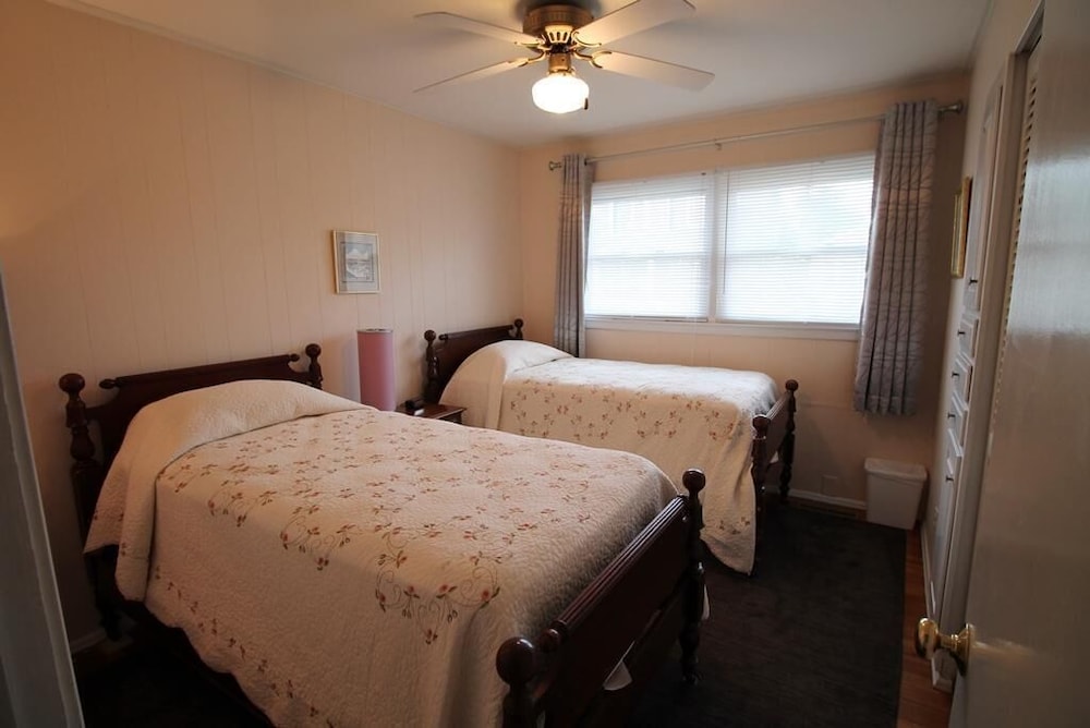 Country Club Drive 208