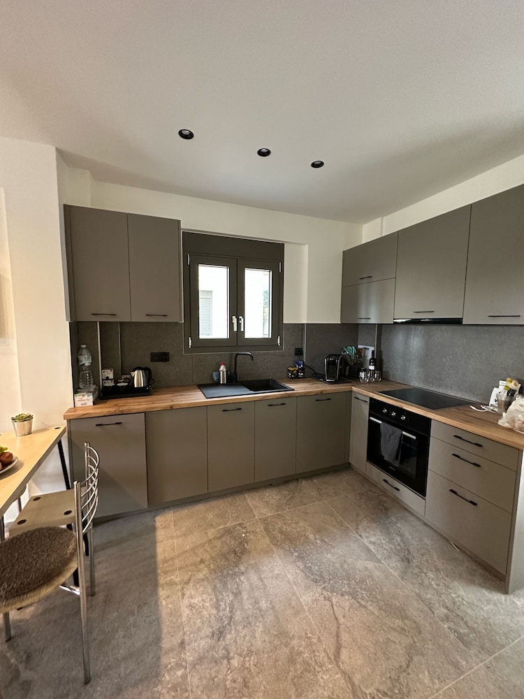 Meliana Homes
