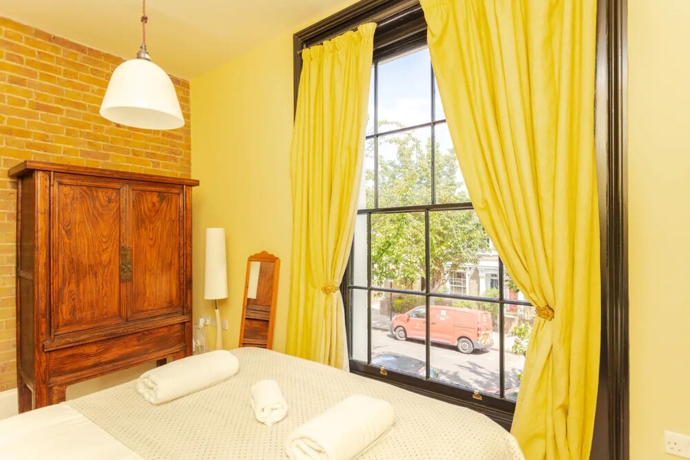 Stunning 2 Bedroom House in Peaceful London Fields