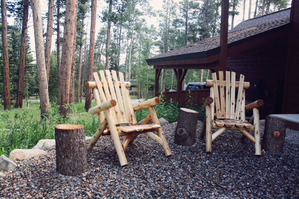 Four Pines Retreat