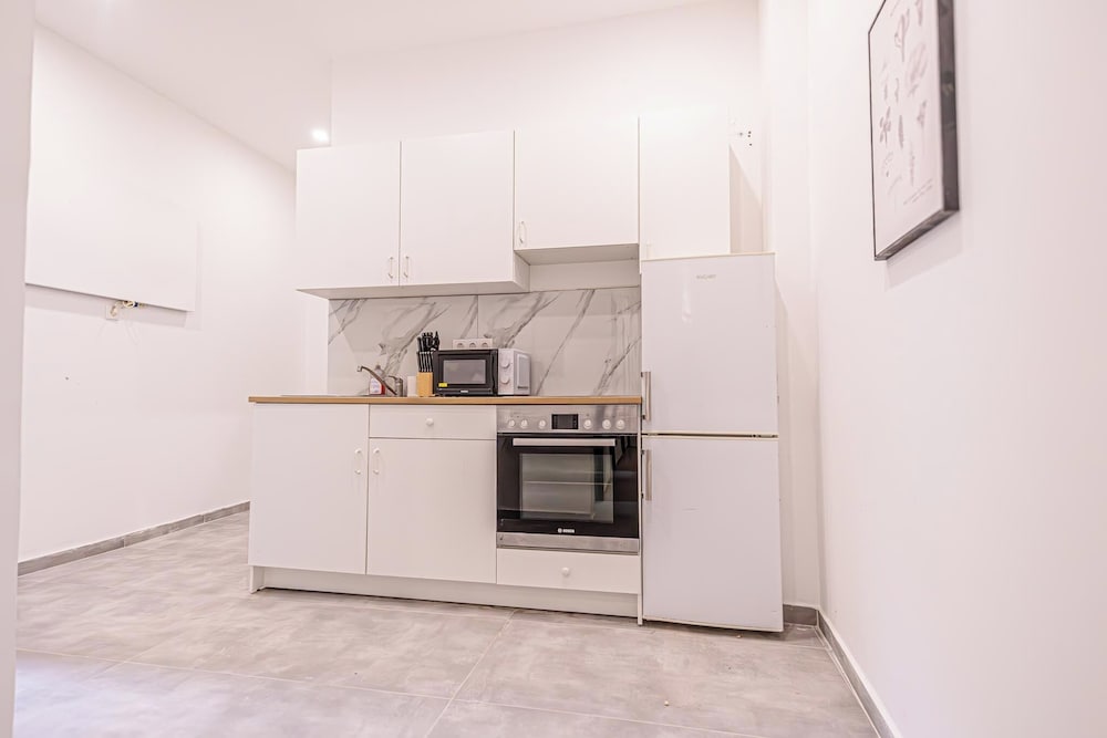 4BR Shared Apt 10Min Walk to Westbahnhof