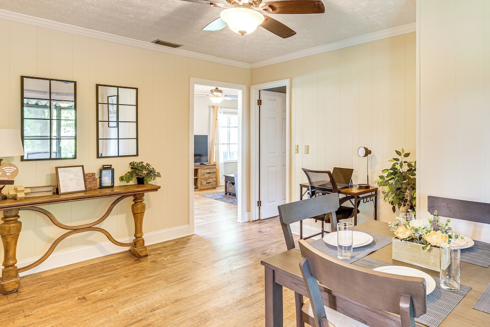 1 Mi to Dtwn Waycross: Home w/ Furnished Porch