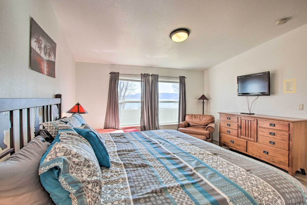 Spacious Family Home w/ Kayak + Deck on Bear Lake! view 2