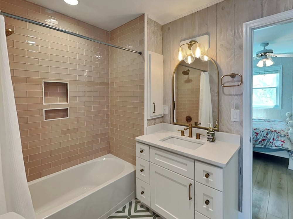 The Hydeaway by Topsail Realty