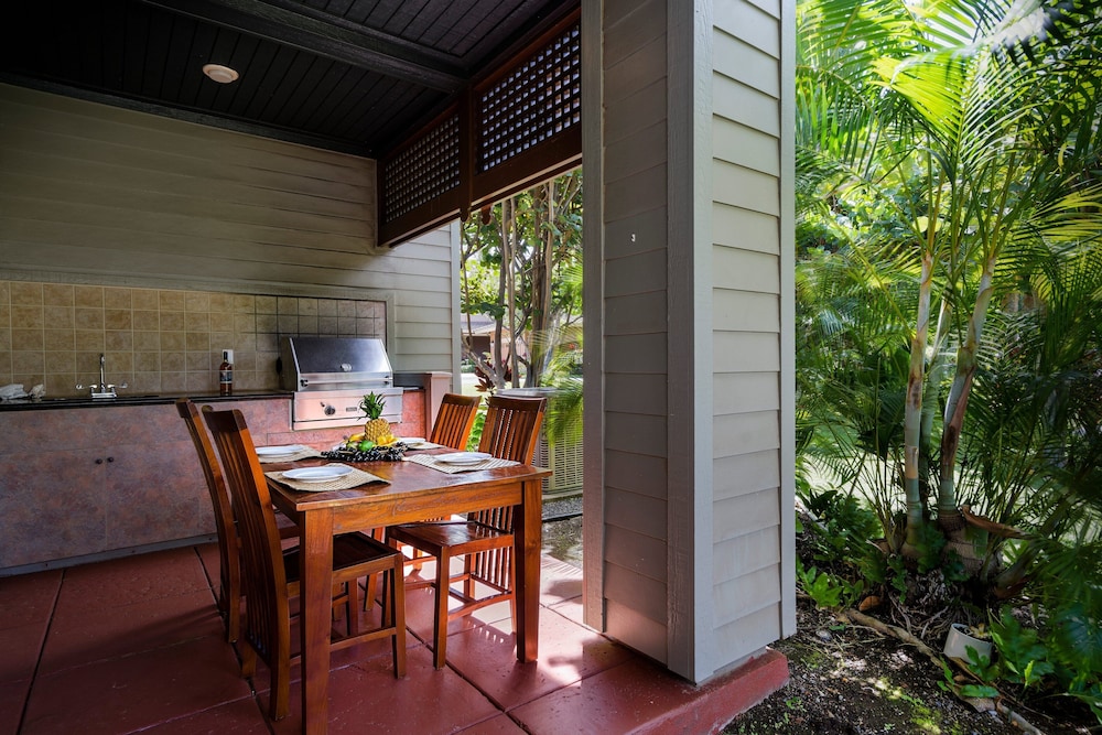Beautiful Townhouse - Great Amenities and Spacious Lanai! Comes With Beach Pass! - Vrkcv