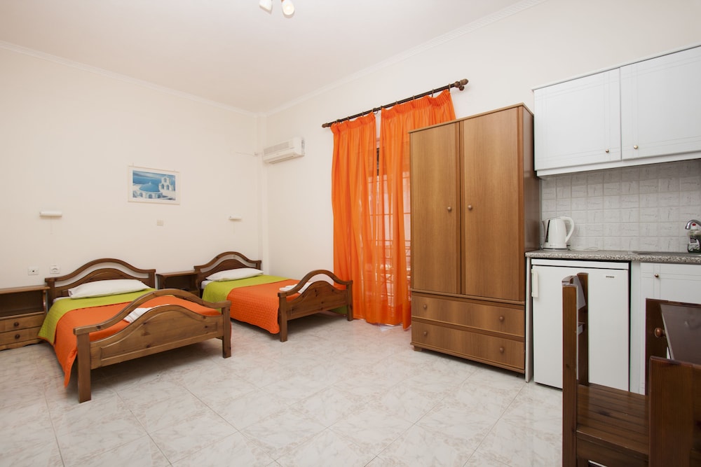 Cheapest Centrally Located and Safe Hotels in Greek Islands