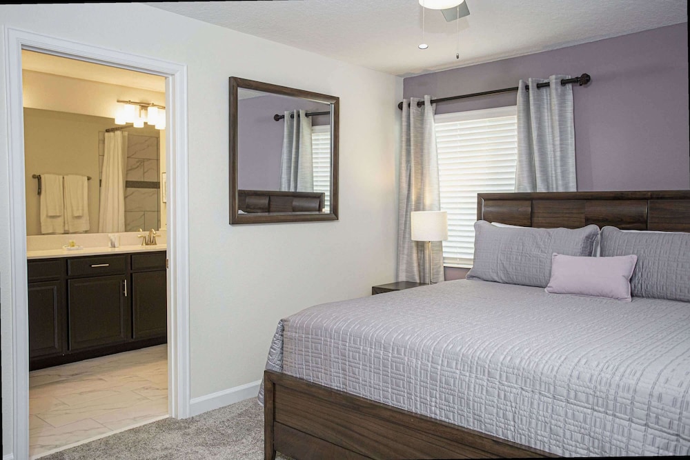 5BR Private Pool Resort Amenities Near Disney