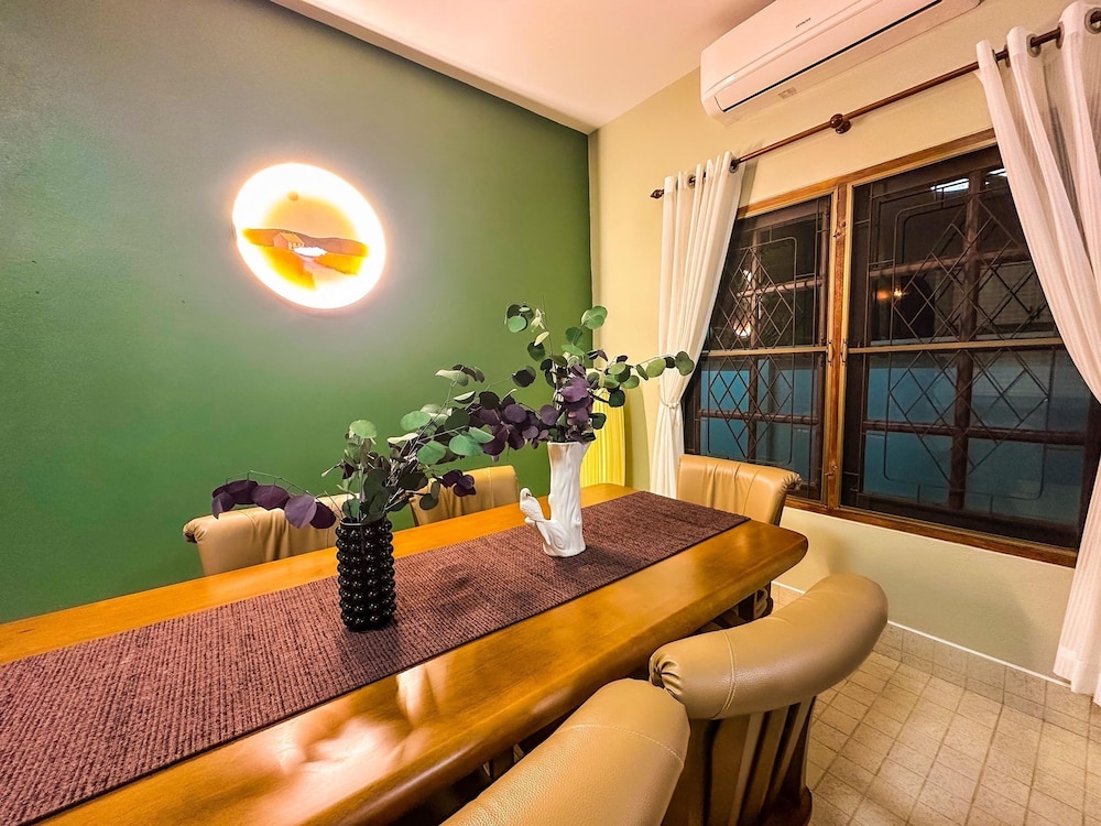 Kesorn Charming Authentic Thai Pool Villa Phuket