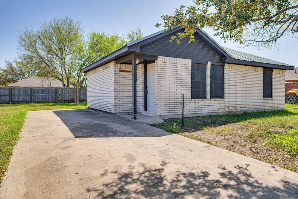Close to Town & Med Center: Weslaco Home