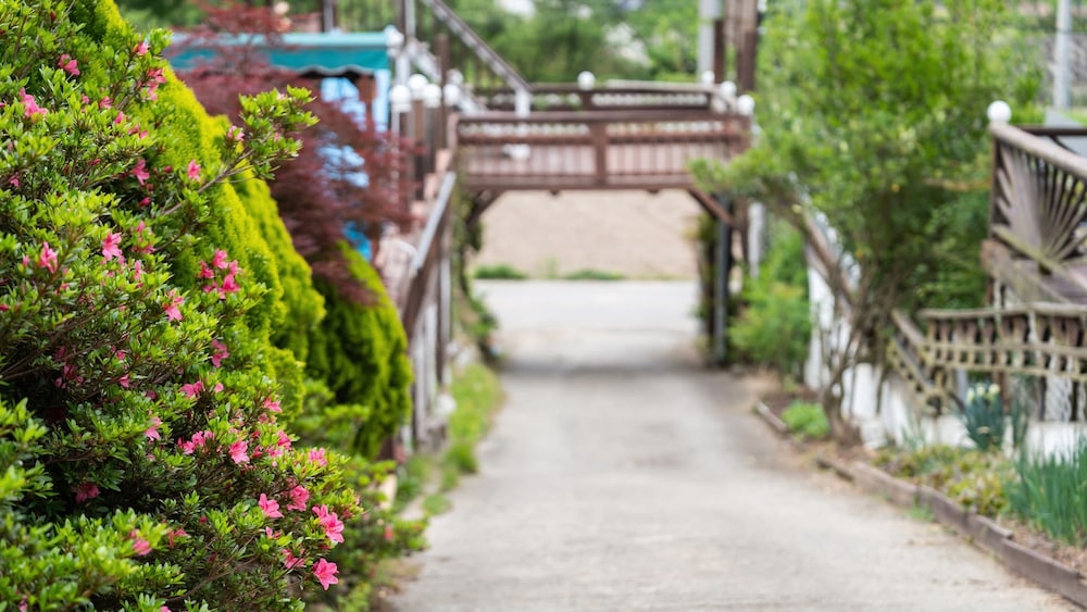 Gyeongju Woojin Green Pension