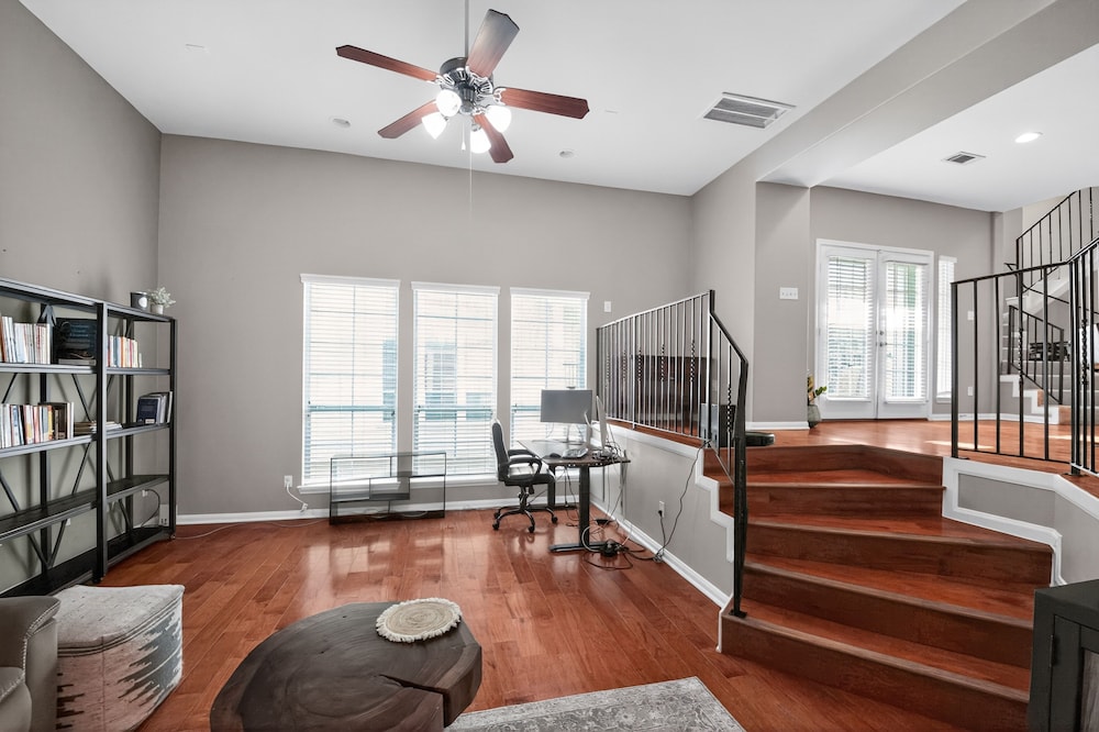 Stylish Houston Heights House 3 Bedroom Townhouse