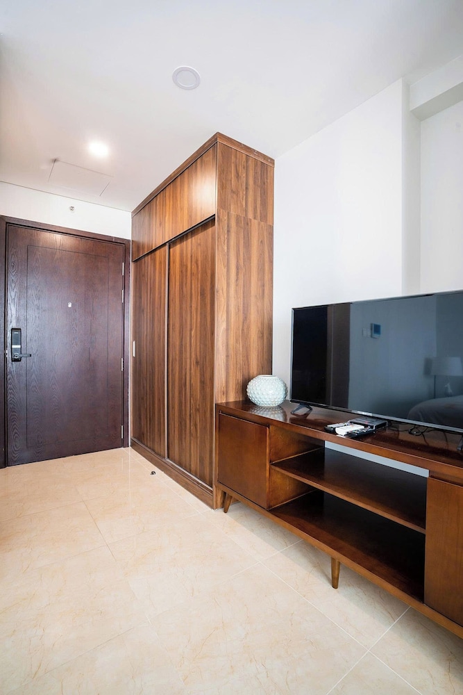 VivaLake Homes - Vinhomes Skylake Pham Hung