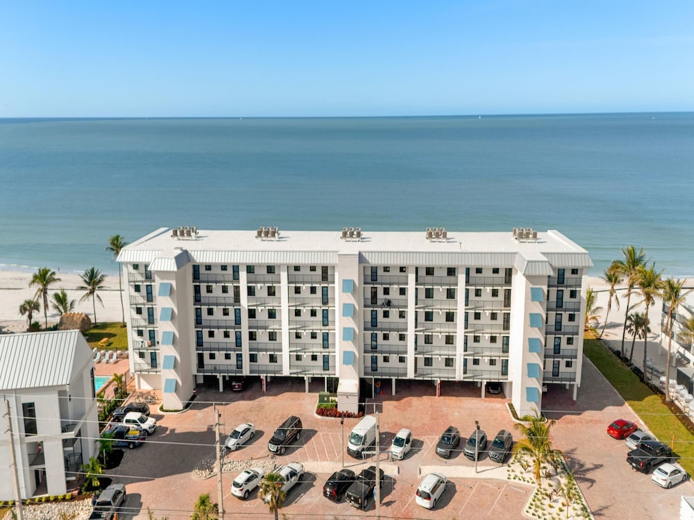 Seaside 2 by Distinctive Beach Rentals