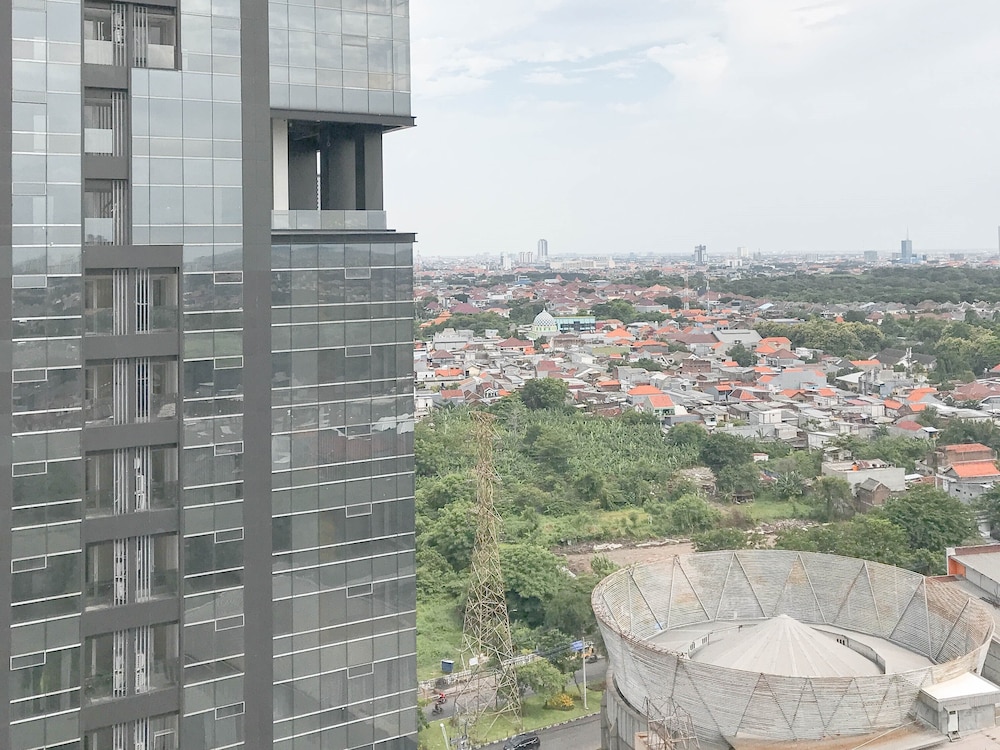Good Deals And Relaxing 2Br At Grand Sungkono Lagoon Apartment