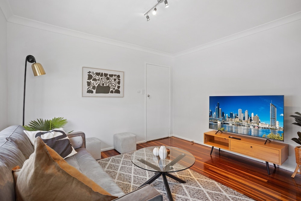 Windsor Cosy 2-bedroom Unit in Quiet Neighborhood
