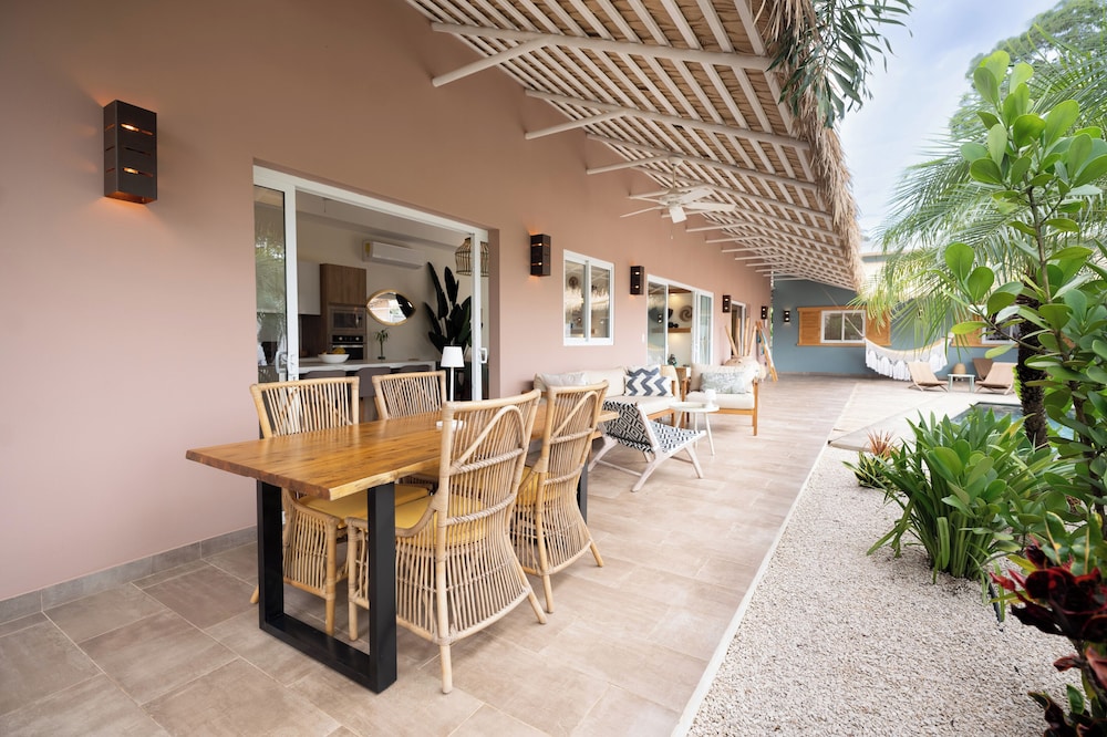 Close to Beach - Gated Community - Villa Salomé