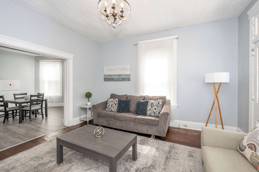 Queen City Suites 1 For 3