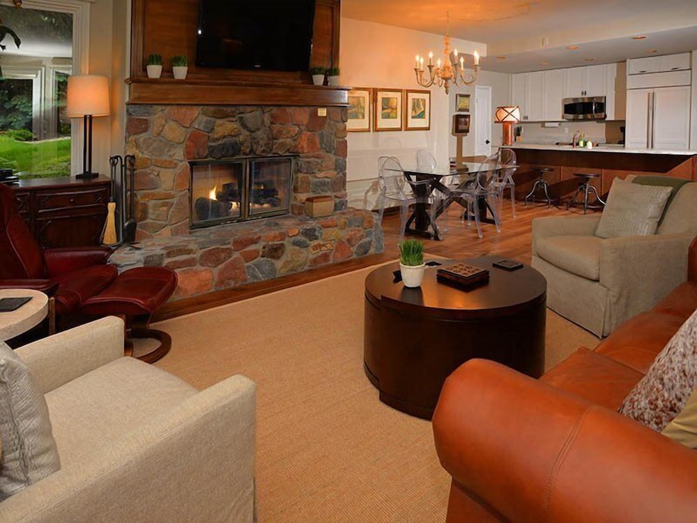 Edwards Vacations - Arrowhead Village Condo - 104 Seasons Lodge - Property Image 12