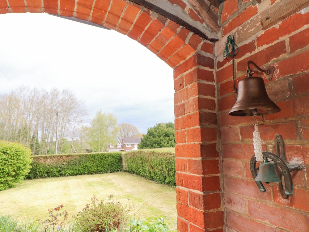 Horseshoe Cottage