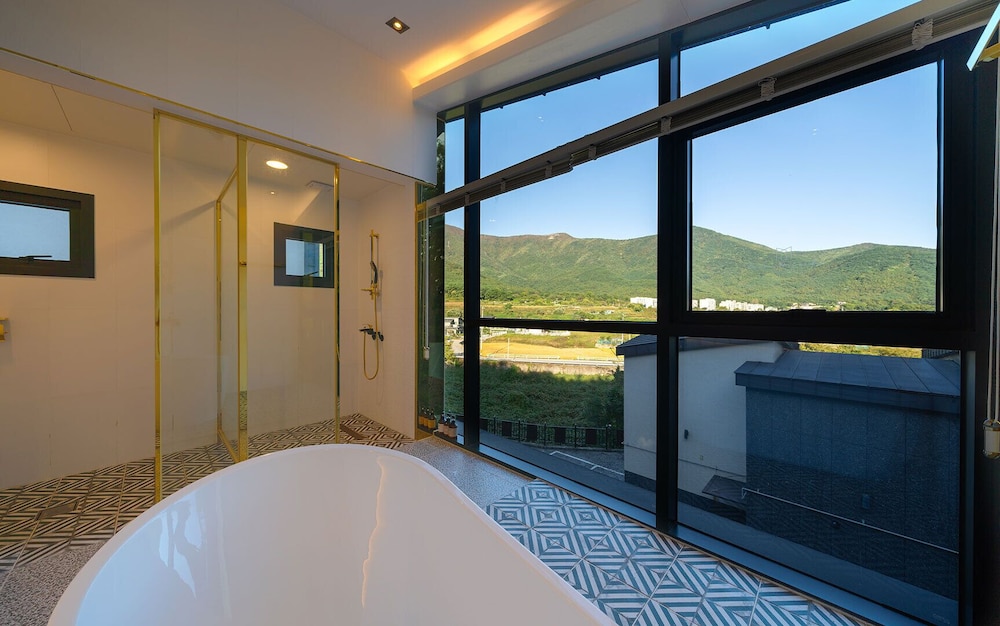 Ulsan Byeoldam Eunchae Pool Villa