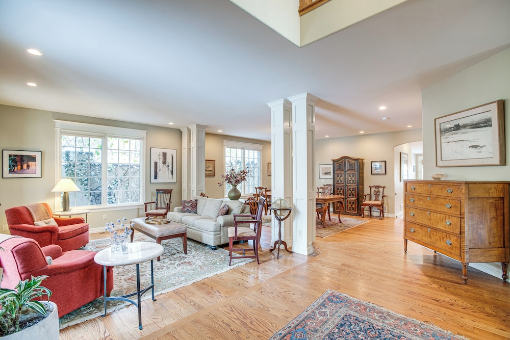 Walk to DU, Dining & Parks: Spacious Denver Home!