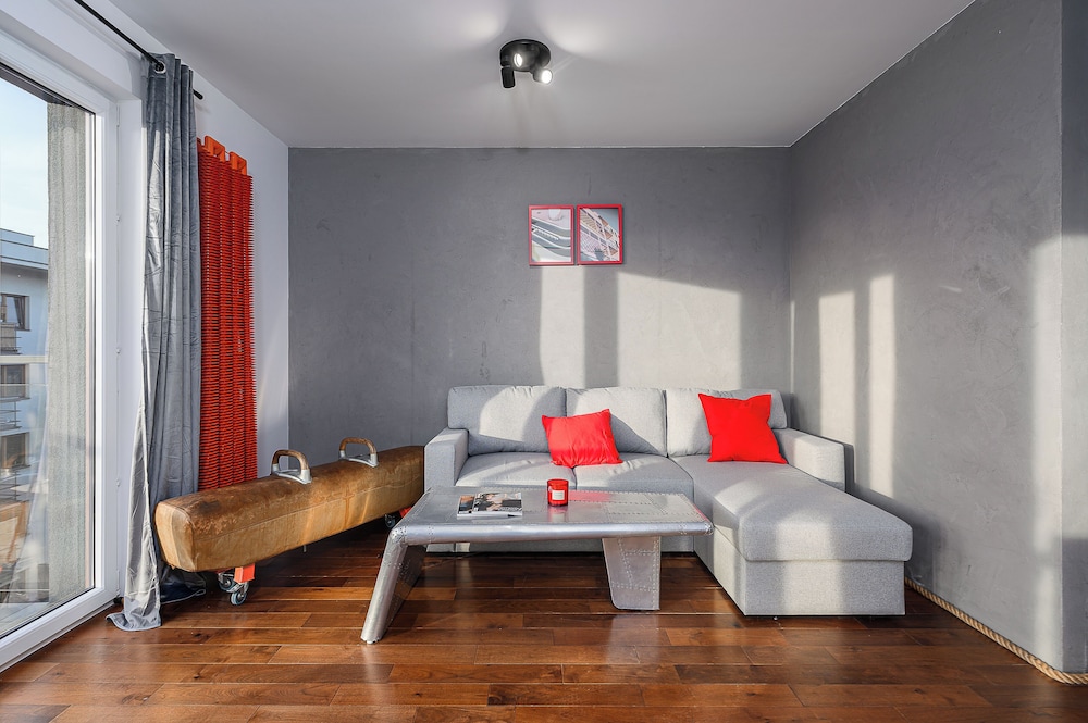 Lumina 3-room apart with large terrace