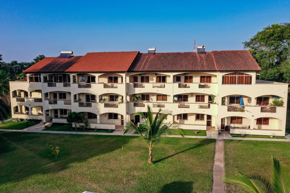 Kololi Beach Resort
