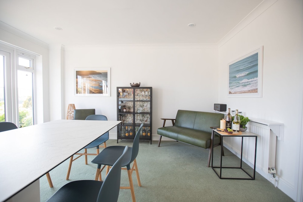 Newquay Tamarisk Lodge on the Gannel