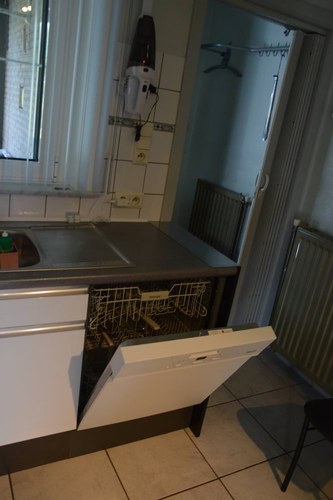 Charming Belgian Getaway, Vakantiewoning in Oudsbergen - 3 Bedrooms & Garden