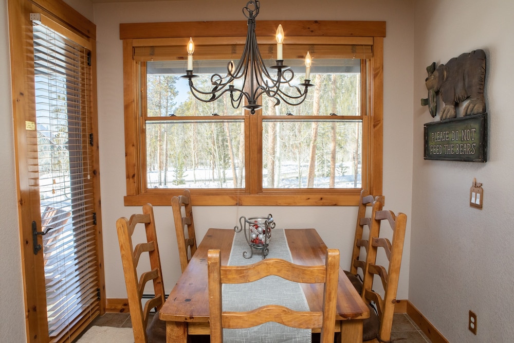8750 Trappers Crossing 2 Bedroom Condo by RedAwning view 3