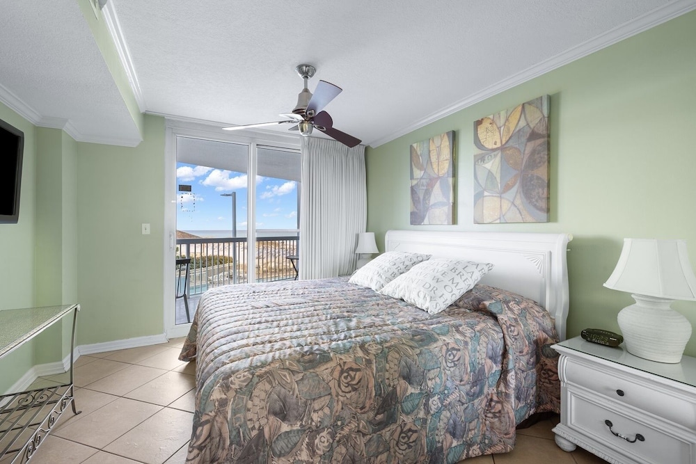 Pelican Beach 0212 2 Bedroom Condo by Pelican Beach Management view 3