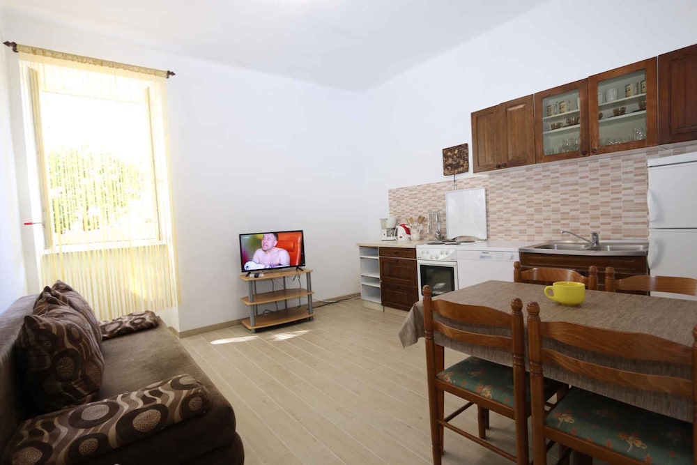 Apartments in Silo/insel Krk 14452