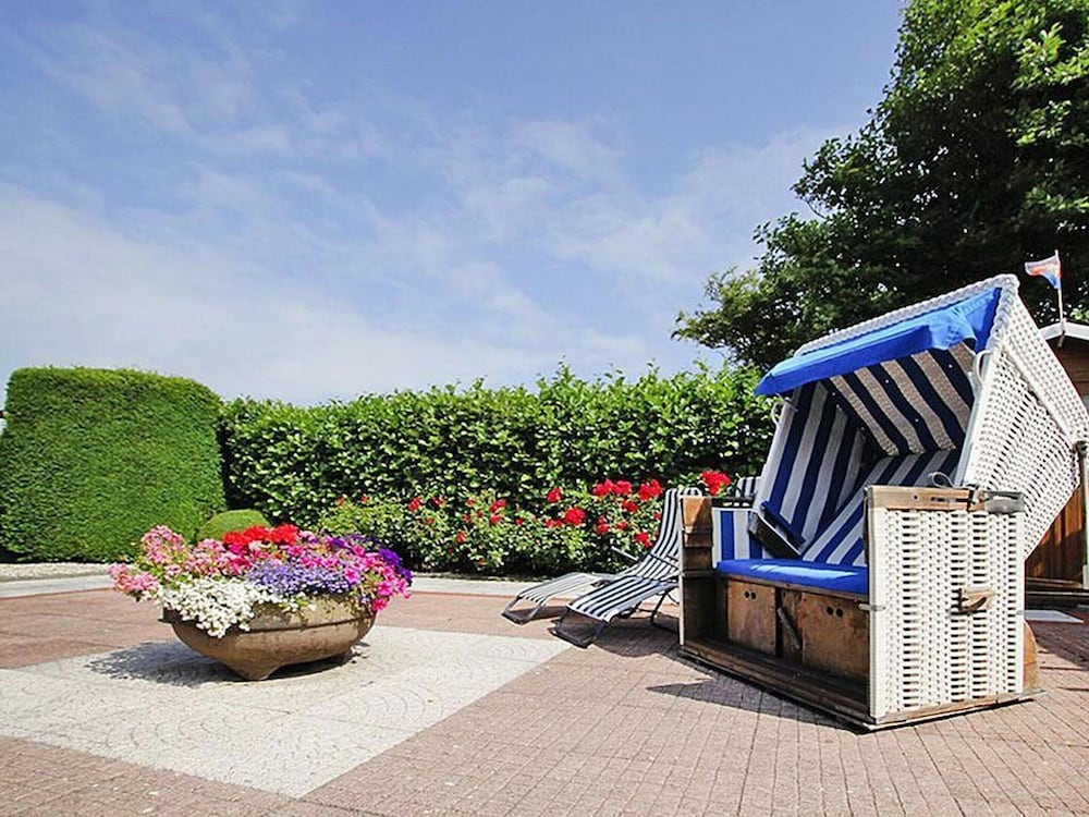 Holiday Bungalow in Dornumersiel