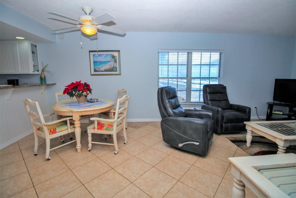 Point East 301