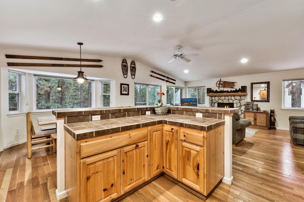 Kamp Koyukon 1939k 3 Bedroom Home by RedAwning