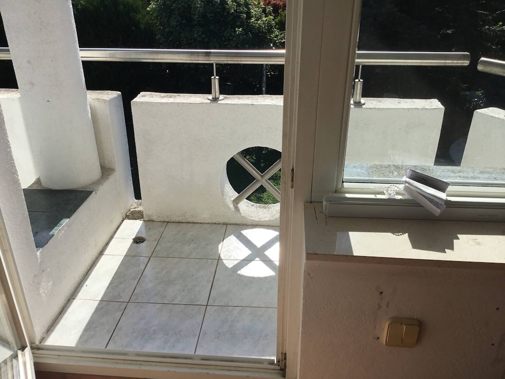 Room With Shared Bathroom
