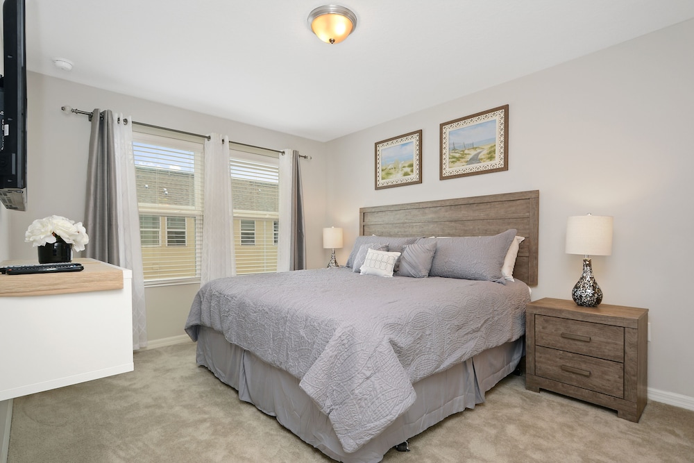 Family Friendly 4 Bedroom close to Disney in Compass Bay Resort 5108