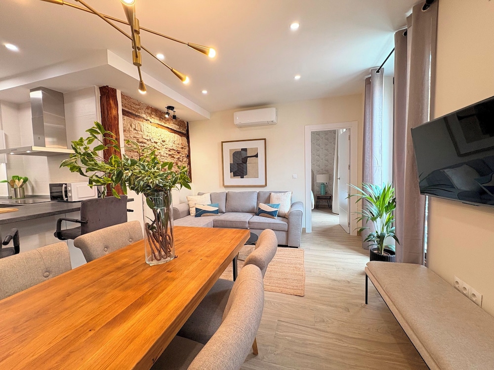 Sophisticated House With Terrace. Plaza del Realejo
