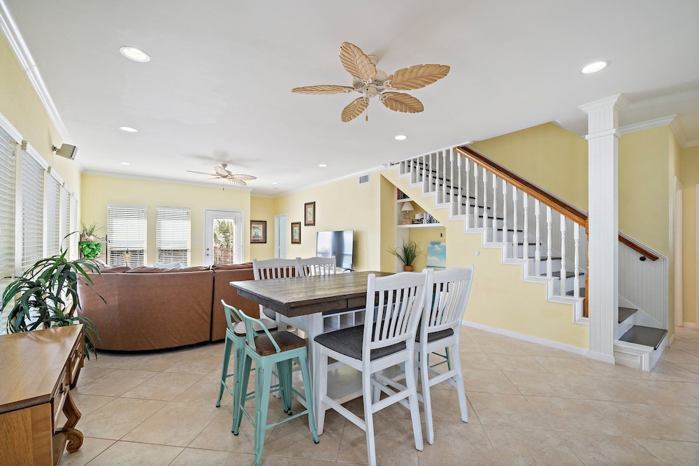 Starlight Oasis by Ryson Vacation Rentals
