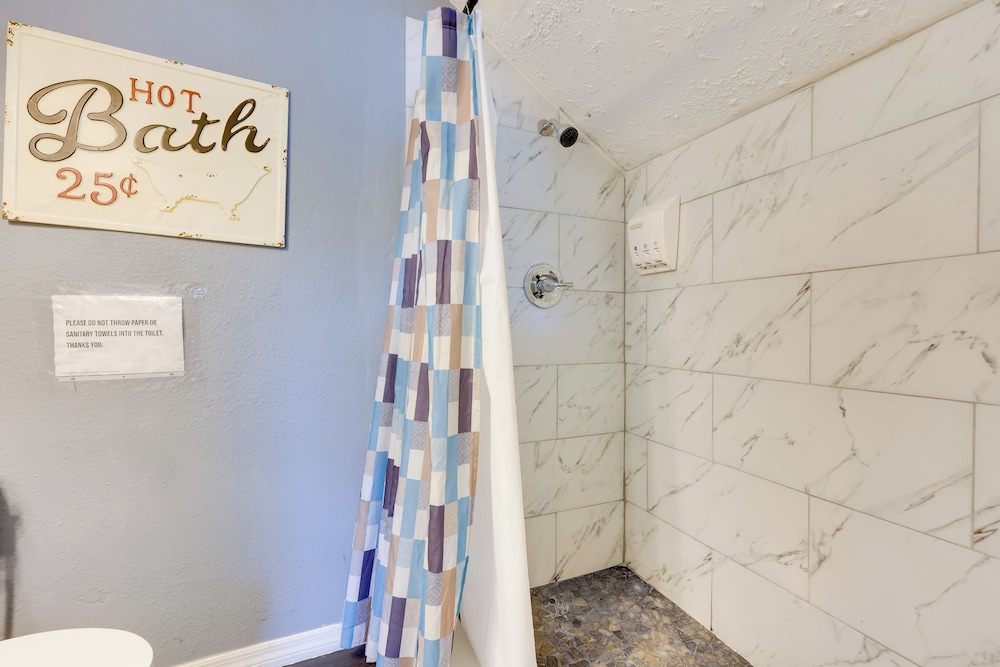 Historic Jacksonville Retreat ~ 2 Mi to Downtown!