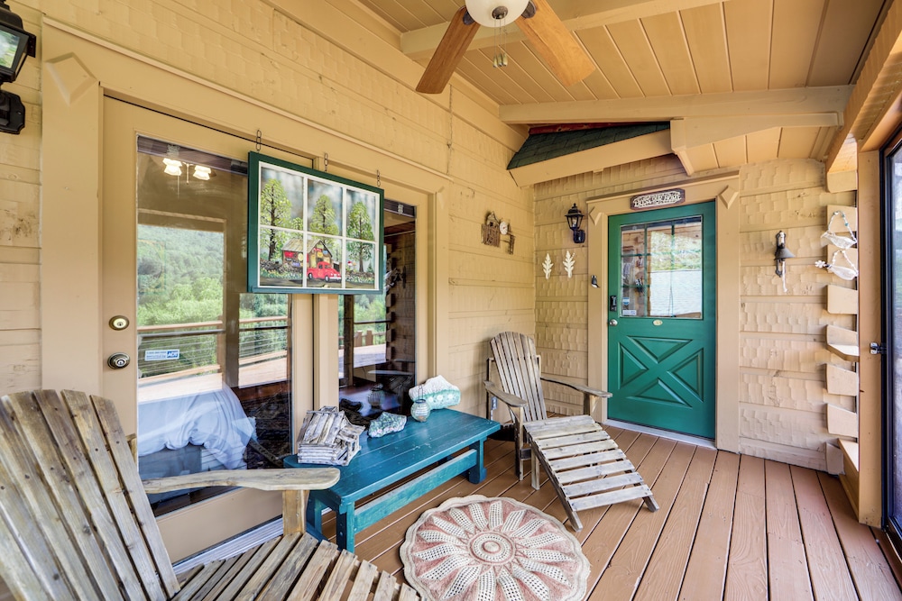 Panoramic Mountain Views & Decks: Franklin Cabin!