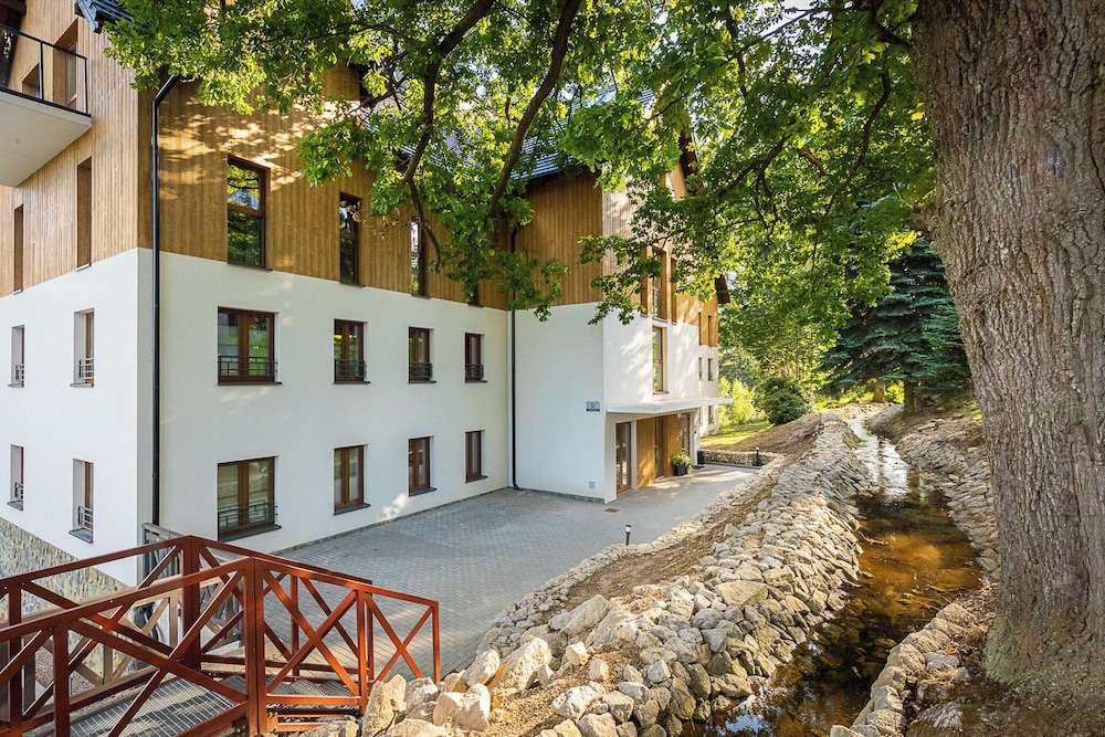 RentPlanet - Green Park Resort view 4
